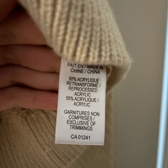 Twik Knit Sweater - Picture 3 of 3